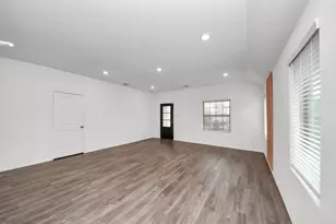 14230 Elrington Holw Trl, Fresno, TX 77583 - Photo 9