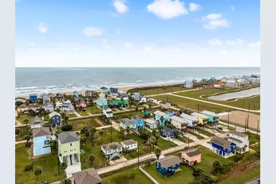 11207 Schwartz Drive, Galveston, TX 77554 - Photo 35