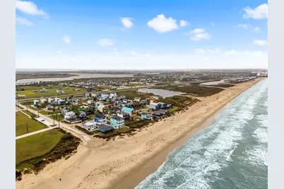 11207 Schwartz Drive, Galveston, TX 77554 - Photo 37