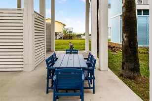 11207 Schwartz Dr, Galveston, TX 77554 - Photo 33