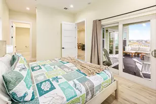 11207 Schwartz Dr, Galveston, TX 77554 - Photo 15