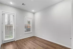 606 Thornton Rd, Houston, TX 77018 - Photo 5