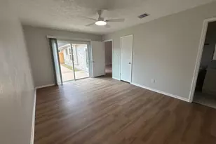 22719 Elkana Deane Ln E, Katy, TX 77449 - Photo 9