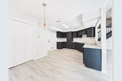 3243 S Greenpark Drive, Houston, TX 77082 - Photo 11