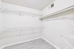 3243 S Greenpark Dr, Houston, TX 77082 - Photo 17