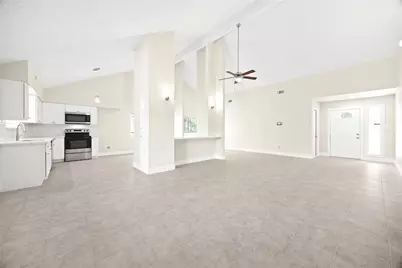 8031 Zimmermann Drive, Houston, TX 77088 - Photo 9