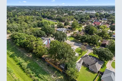 8031 Zimmermann Drive, Houston, TX 77088 - Photo 35