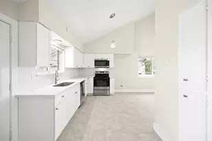 8031 Zimmermann Dr, Houston, TX 77088 - Photo 19