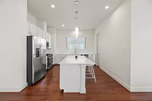 9611 Marlive Ln, Houston, TX 77025 - Photo 15