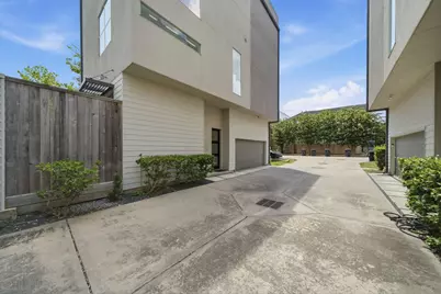 1221 W 17th Street, Houston, TX 77008 - Photo 3