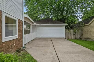 1907 Sandy Schoals Dr, League City, TX 77573 - Photo 5