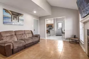 4310 Field Meadow Dr, Katy, TX 77449 - Photo 5