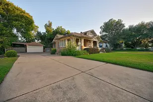 405 College Ave, Brenham, TX 77833 - Photo 5