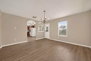 5051 Willow Point Dr, Conroe, TX 77303 - Photo 11