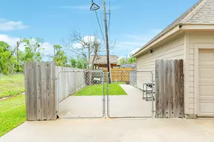 1008 Mockingbird Ln, Richwood, TX 77531 - Photo 17