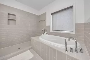 1628 W 24th St, Houston, TX 77008 - Photo 21