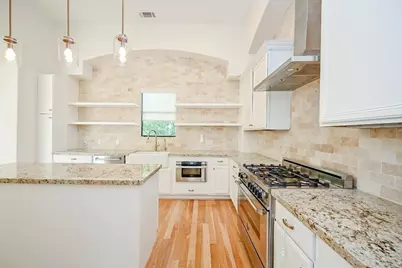 1825 W 24th Street, Houston, TX 77008 - Photo 9