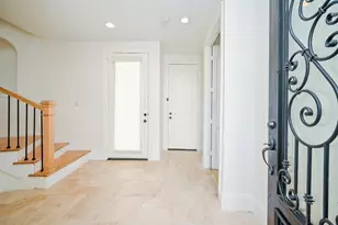 1825 W 24th St, Houston, TX 77008 - Photo 3