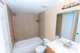 5610 Wallis Trail Ct, Houston, TX 77049 - Photo 11