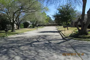 10823 Sugar Hill Dr, Houston, TX 77042 - Photo 17