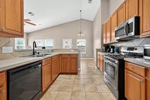 215 Little Summer Dr, Rosenberg, TX 77469 - Photo 11