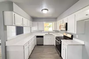 7207 Pinehook Ln, Houston, TX 77016 - Photo 5