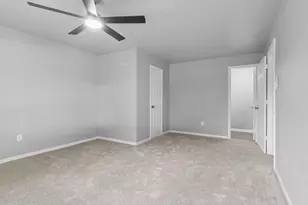 7207 Pinehook Ln, Houston, TX 77016 - Photo 9