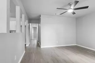 7207 Pinehook Ln, Houston, TX 77016 - Photo 3