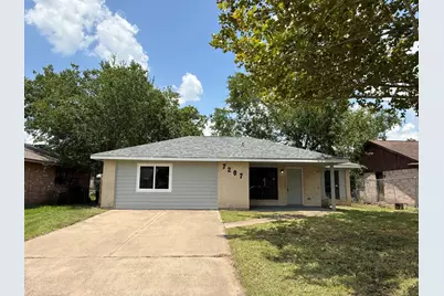 7207 Pinehook Lane, Houston, TX 77016 - Photo 1
