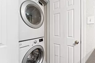 2255 Braeswood Park Dr, Houston, TX 77030 - Photo 13