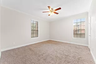 2255 Braeswood Park Dr, Houston, TX 77030 - Photo 9