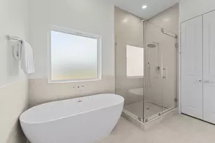 4127 De George St, Houston, TX 77009 - Photo 9