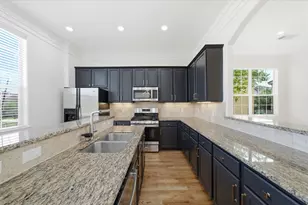 11110 Sherwood Forest Glen Dr, Houston, TX 77043 - Photo 13