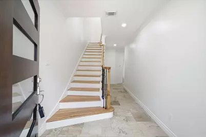 11110 Sherwood Forest Glen Drive, Houston, TX 77043 - Photo 3