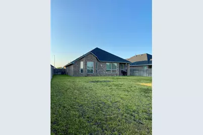 12106 Champions Forest Drive, Mont Belvieu, TX 77535 - Photo 21