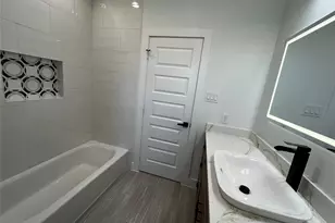 471 Buffalo Trail Trail, Angleton, TX 77515 - Photo 23