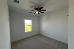 471 Buffalo Creek Bend, Angleton, TX 77515 - Photo 19