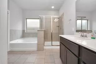 196 Chestnut Meadow Dr, Conroe, TX 77384 - Photo 5