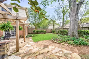 11619 Cherryknoll Dr, Houston, TX 77077 - Photo 43