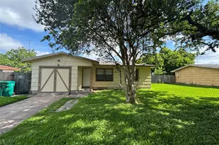 222 Ruslee St, La Marque, TX 77568 - Photo 1