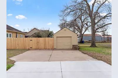 2500 Avenue E, Bay City, TX 77414 - Photo 43