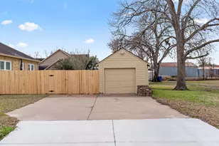 2500 Avenue E, Bay City, TX 77414 - Photo 43