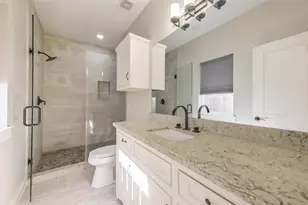 2422 Hadley St, Houston, TX 77003 - Photo 9