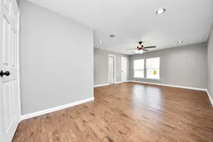 5743 Newquay St, Houston, TX 77085 - Photo 15