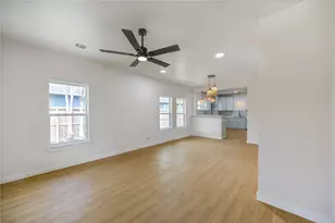 2710 Gano St, Houston, TX 77009 - Photo 9