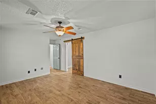 5018 Starboard Ln, Dickinson, TX 77539 - Photo 11