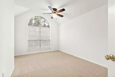 8 Greentwig Place, The Woodlands, TX 77381 - Photo 25