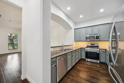 9026 Lakes At 610 Drive, Houston, TX 77054 - Photo 9