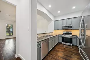 9026 Lakes at 610 Dr, Houston, TX 77054 - Photo 9