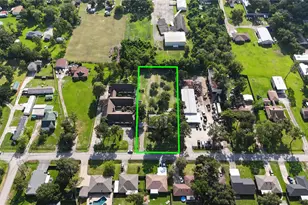 221 Maple St, Highlands, TX 77562 - Photo 39